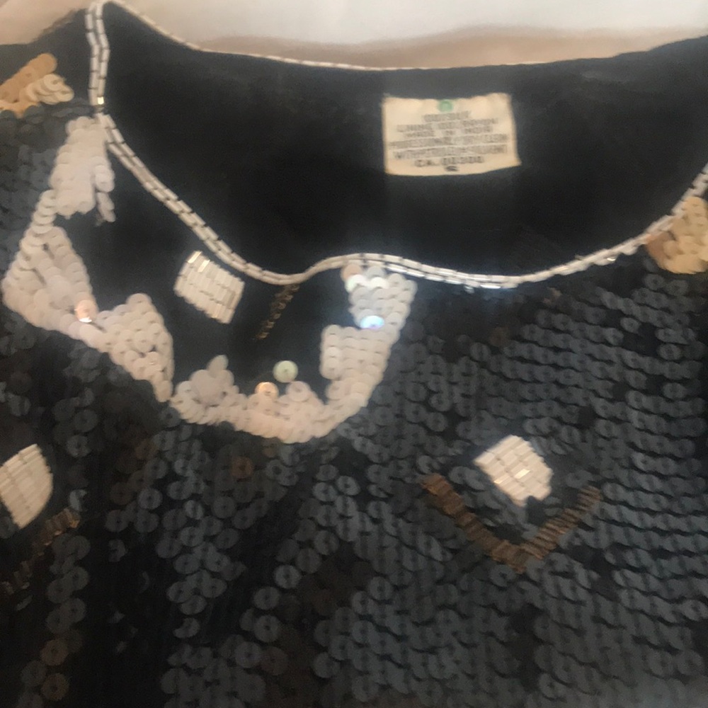 “VINTAGE SEQUINNED TOP” Stunning Black with White Beading Detail. - Picture 11 of 16